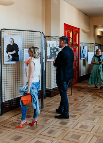 Vernissage de l'exposition civique réalisée par les élèves de Terminale - Lycée Saint Charles