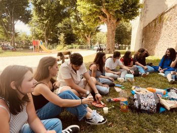 Sortie cinéma pour la classe de 1ère Bac Pro AEPA - Lycée Saint Charles