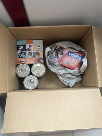Collecte de dons pour la SPA organisée par les élèves de CAP AEPE - Lycée Saint Charles
