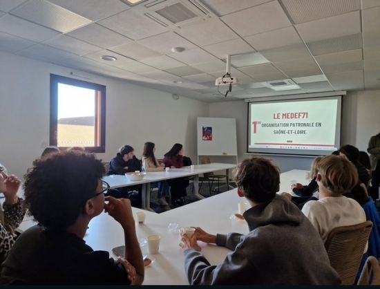 Visite du MEDEF pour les classes de STMG - Lycée Saint Charles